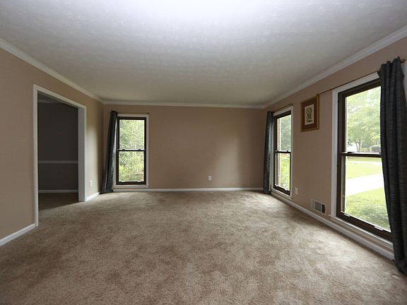 5th image of 2522 Meadowglen Trl