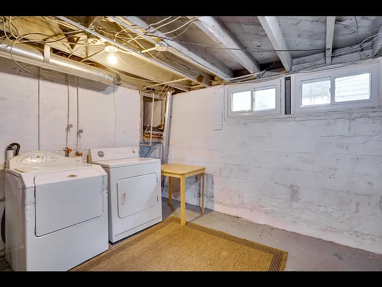 765 Westcott St — Photo 12