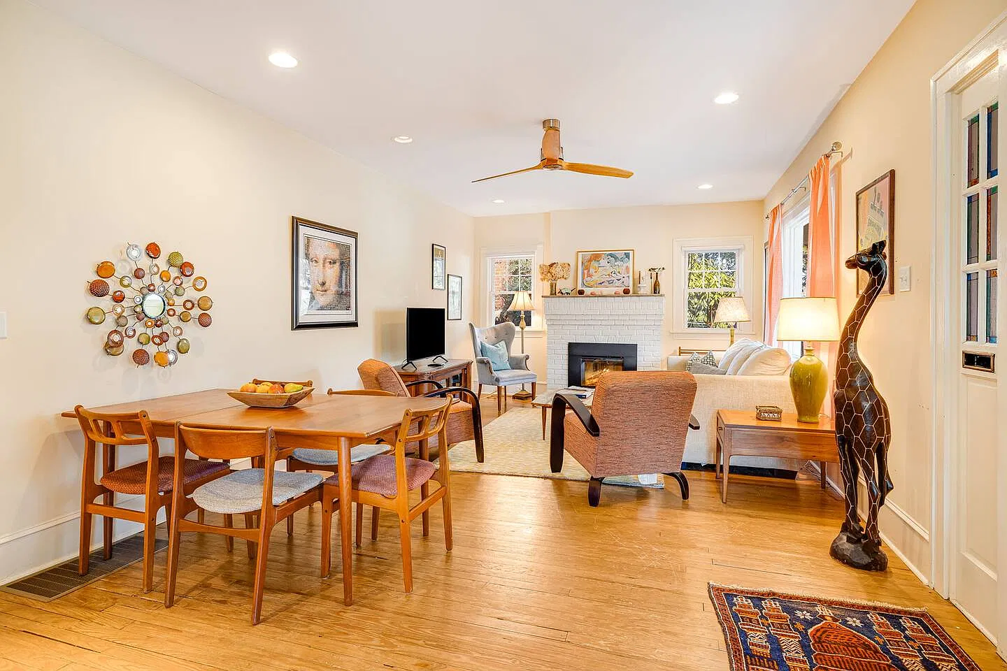 3 bed, 1494 sqft, $4,500 — Photo 3
