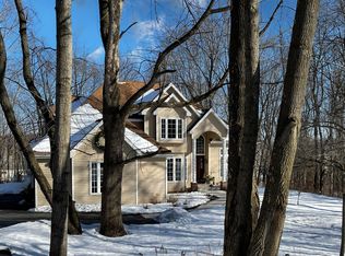 N5225 Oak Rd, Plymouth, WI 53073