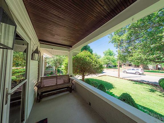 3rd image of 772 S Lombard Ave