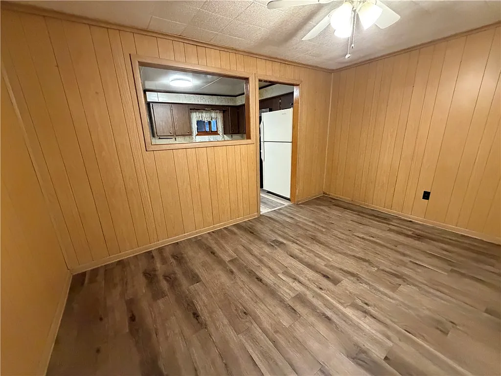 3 bed, 1.5 bath, $1,200 — Photo 4