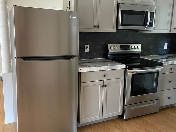 2nd image of 340 Redheart Dr