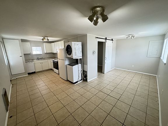 2nd image of 504 Greenwood Ave