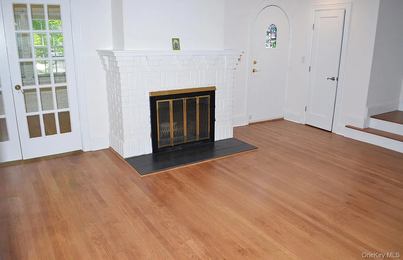 53 Ogden Avenue, White Plains, NY 10605 — Photo 2