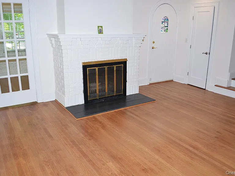 53 Ogden Ave — Photo 2
