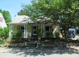83 Country Club Dr, Warwick, RI 02888