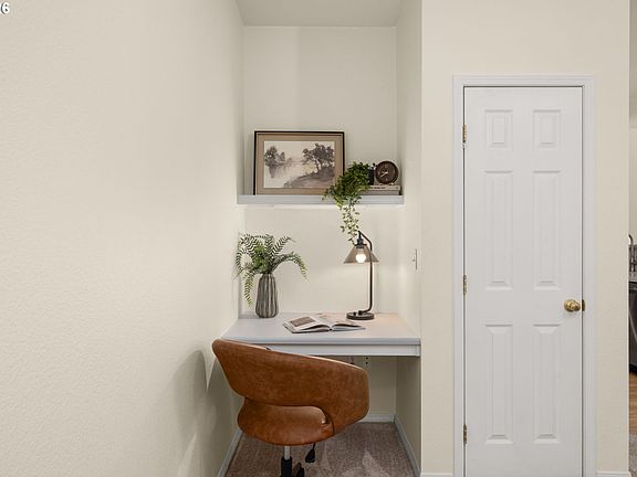 4th image of 1231 NE Horizon Loop Unit 208