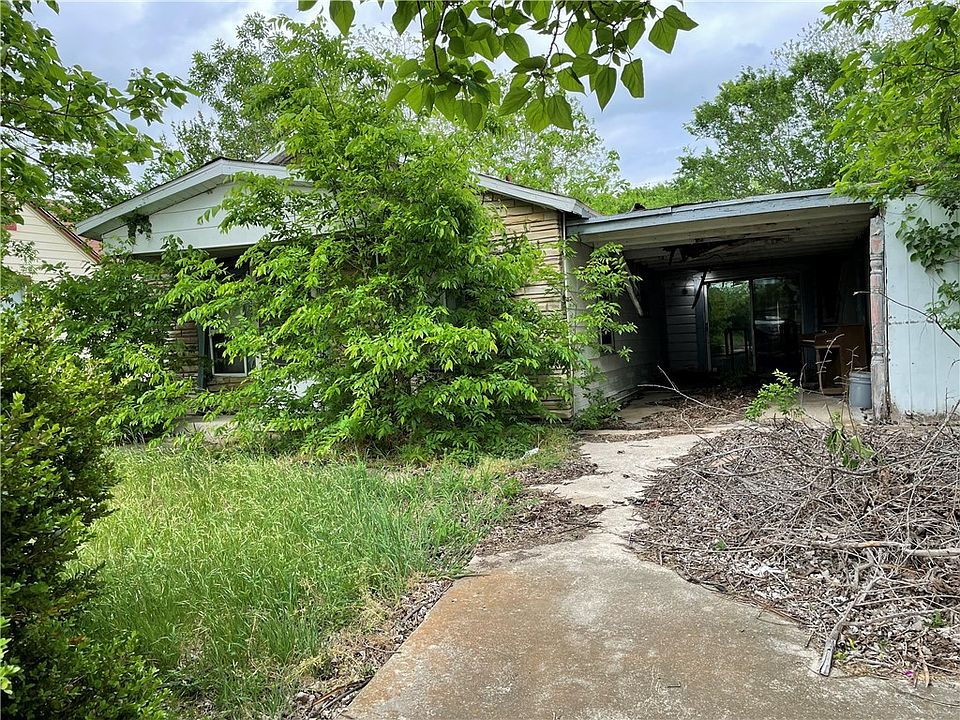 603 Maple St, Taylor, TX 76574 | Zillow