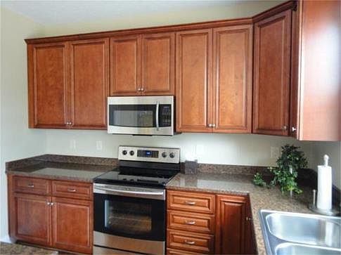 5th image of 194 Hickory Pointe Dr