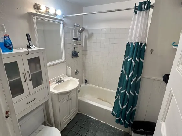 133 Charles St #2, Boston, MA 02114