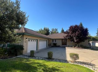 150 Saint Andrews Rd, Valley Springs, CA 95252