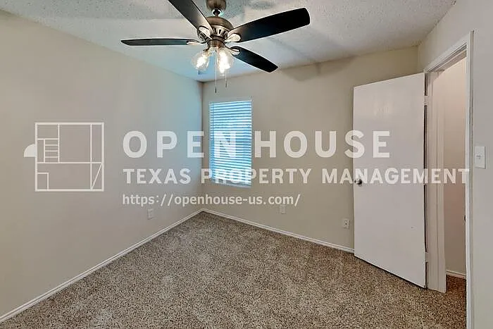 4884 Waterford Dr — Photo 11