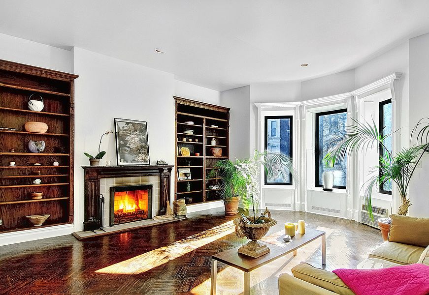 1st image of 129 W 80th St APT 2