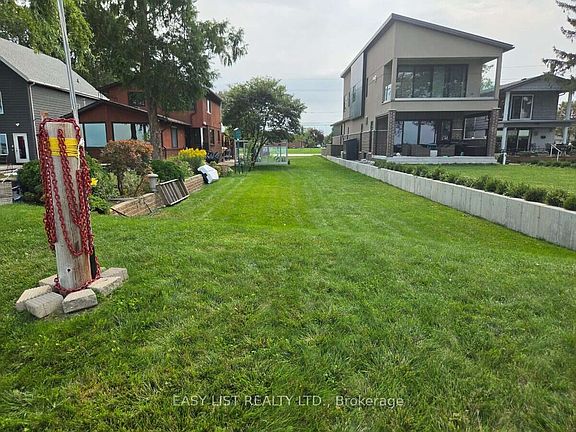2nd image of 11430 Riverside Dr E
