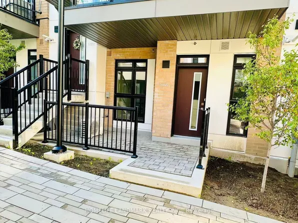 145 Canon Jackson Dr #P102, Toronto, ON M6M 0E1