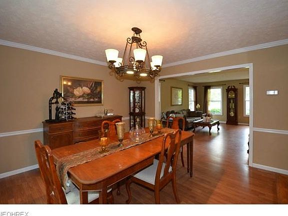 5th image of 576 Wedgewood Dr