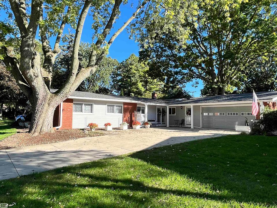 1st image of 8984 Devon Dr