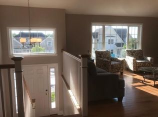 19 Carousel Ter, Dartmouth, MA 02747