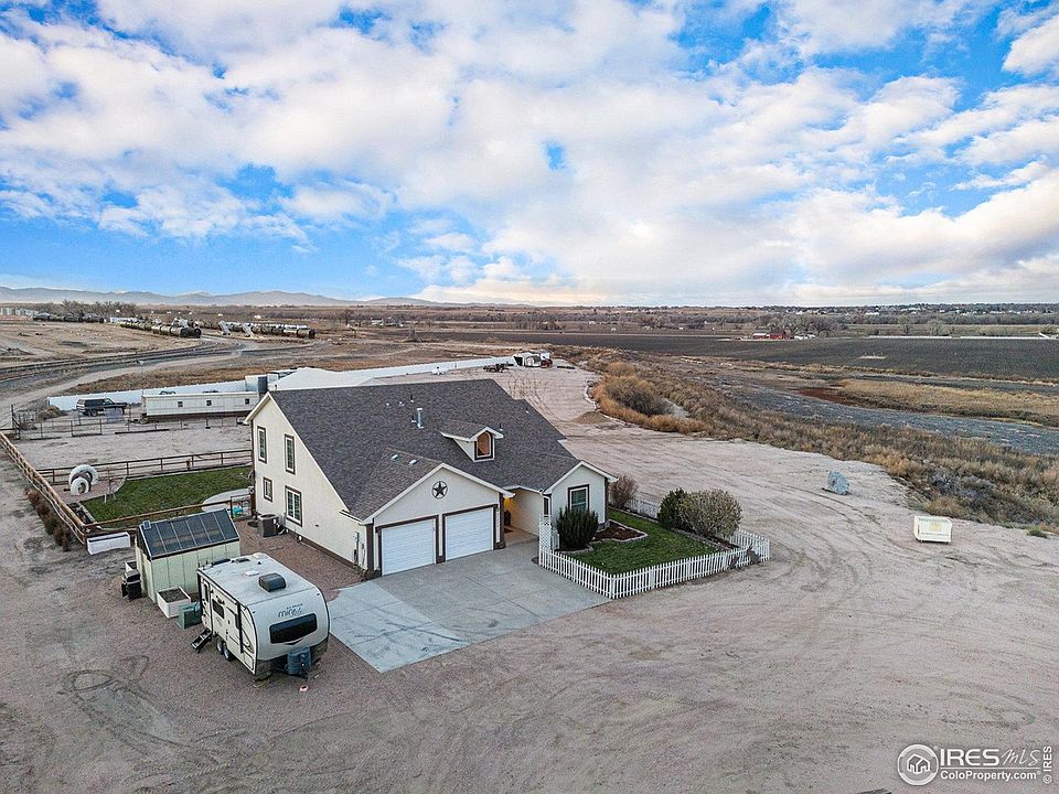 Arinco-houseです The Encino New Home in McAllen, TX | Harvest Coves from Esperanza