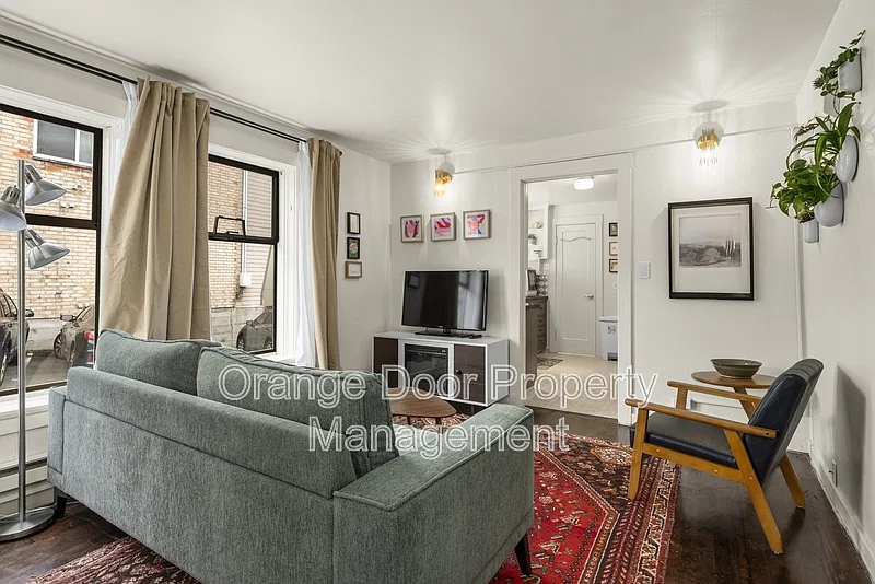 2 bed, 1.0 bath, 750 sqft, $3,500 — Photo 1