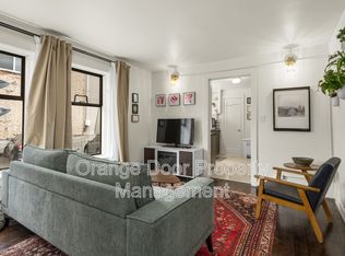 561 Lee St Unit 3, Seattle, WA 98109