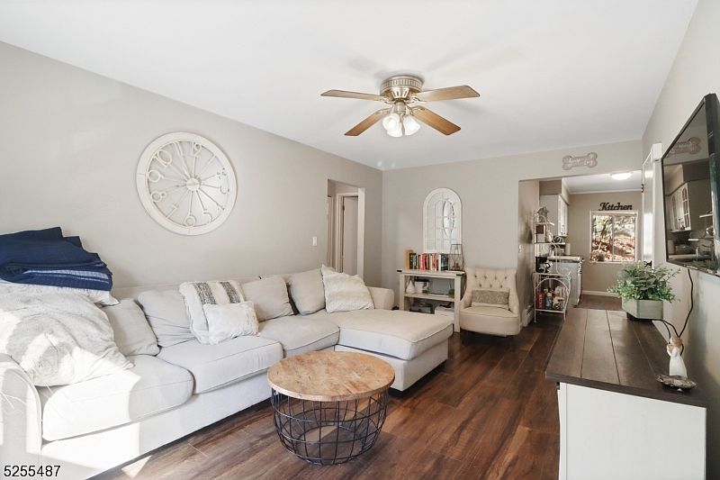 1st image of 54 Park Ave #9