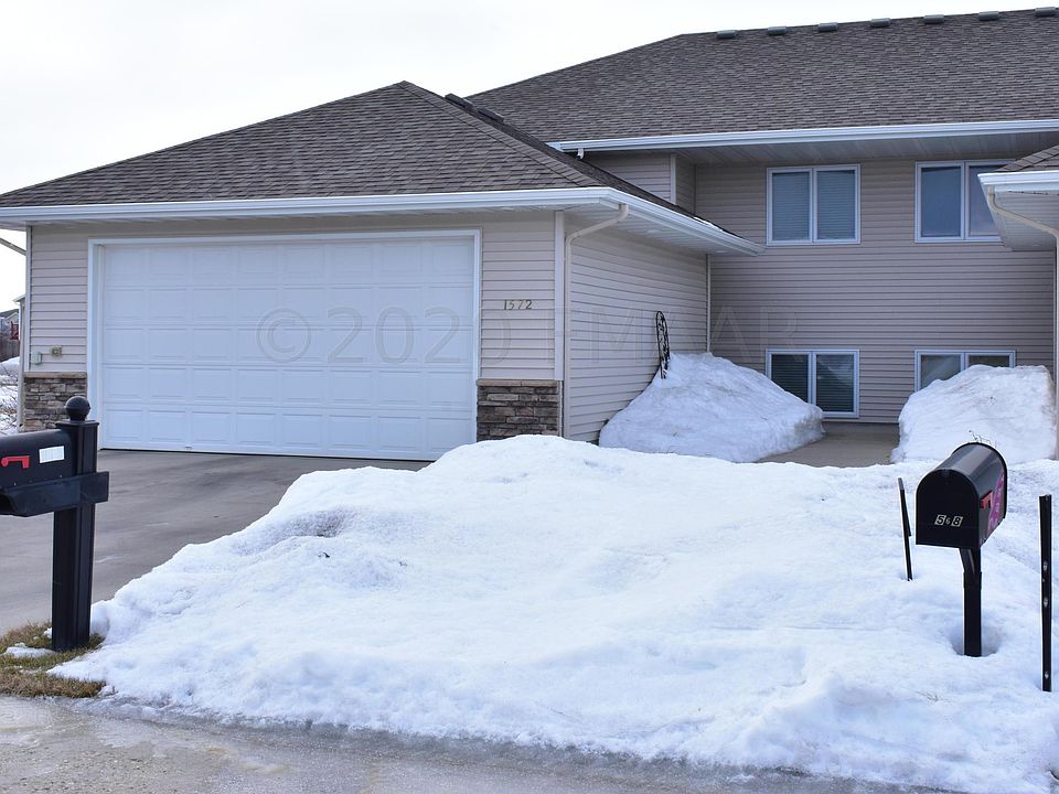 1st image of 1572 19th Ave E