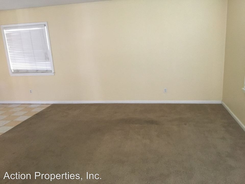 2nd image of 115 L St