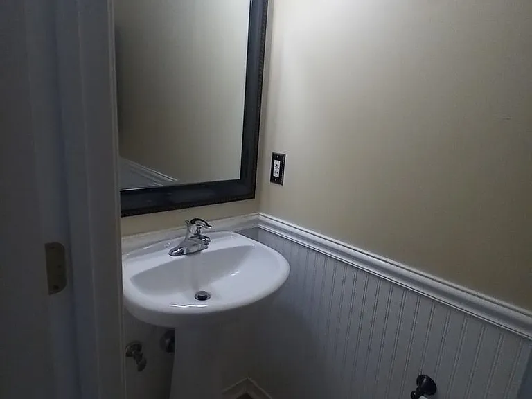 565 Batty Way — Photo 42