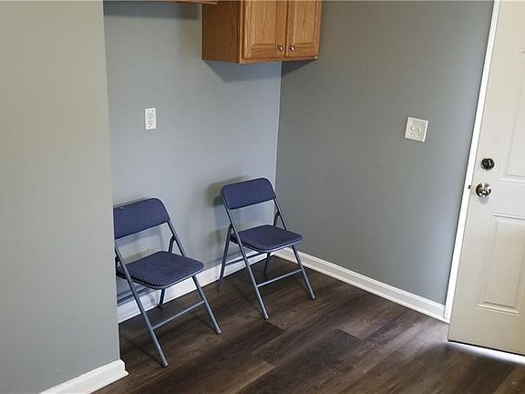 2nd image of 2853 Cadillac St