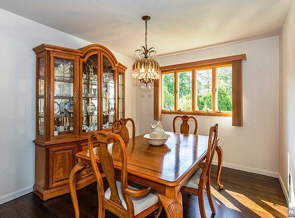 5th image of 7-35 Westmoreland Ave #1X