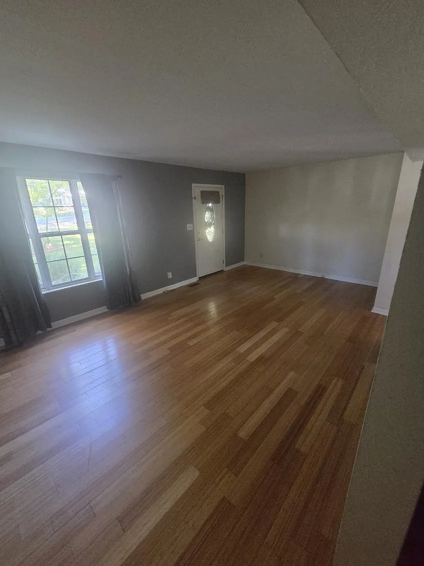 3 bed, 1440 sqft, $2,400 — Photo 2