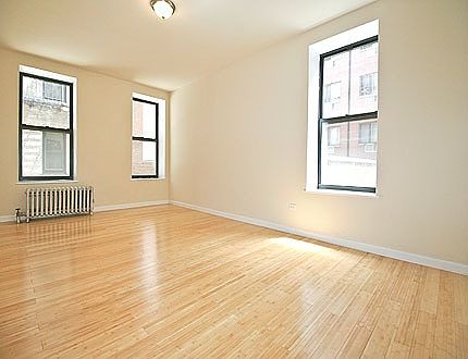 2nd image of 11880 Metropolitan Ave APT 1A