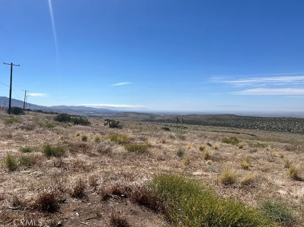 0 200, Llano, CA 93544
