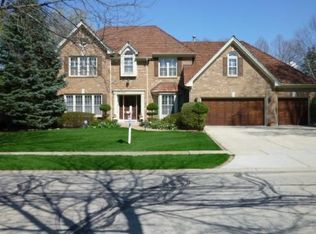 1691 Stonebridge Ct, Wheaton, IL 60189