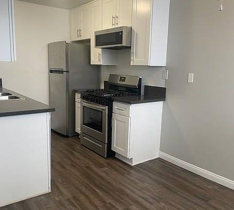 5th image of 16860 Chatsworth St #7d7615441
