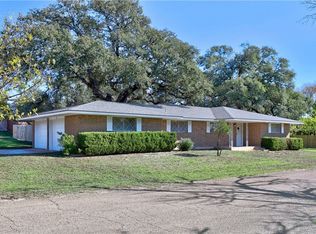 29 Oakmont Cir, Morgans Pt Resort, TX 76513