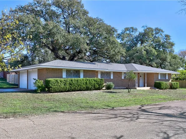 29 Oakmont Cir, Morgans Pt Resort, TX 76513