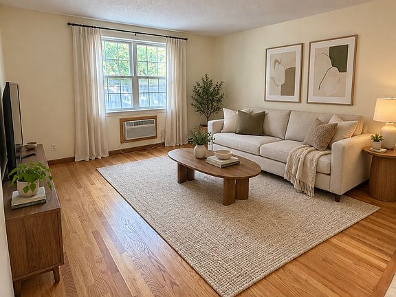 2nd image of 85 Charles St APT 7