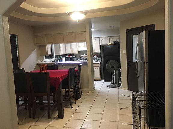 3rd image of 3226 Morelos Dr