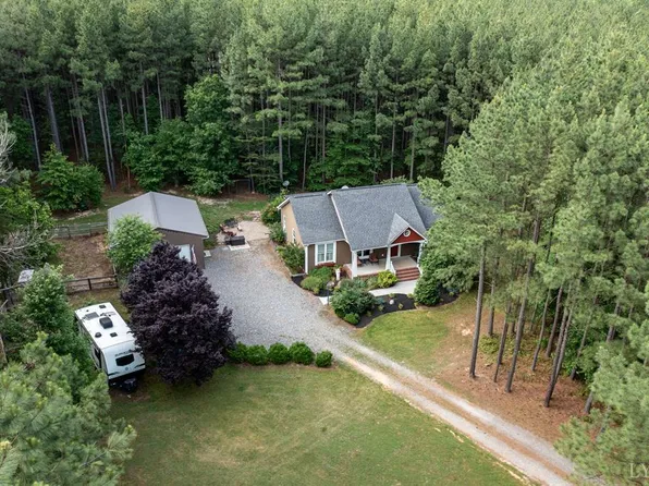 305 Loman Rd, Meherrin, VA 23954