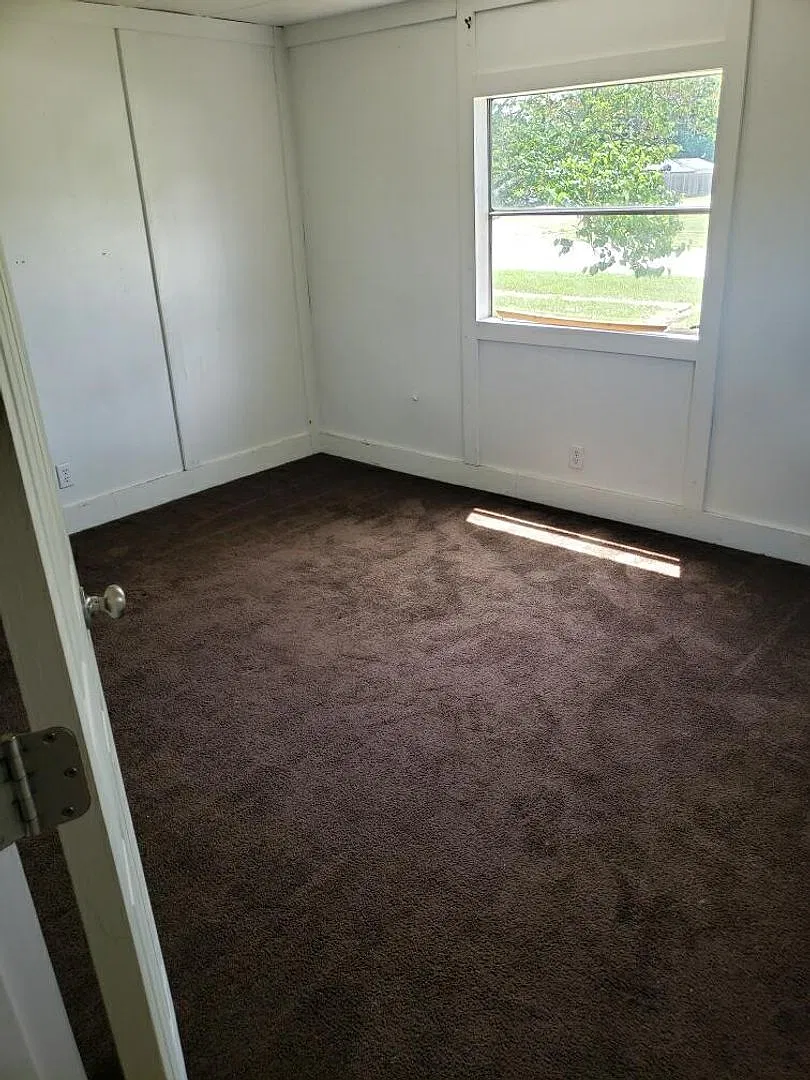 2410 W 12 Street, Marion, In — Photo 4