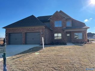 16922 Whispering Pnes, Athens, AL 35611