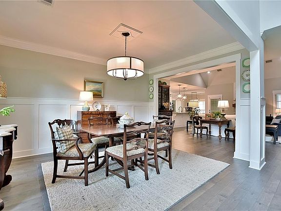 5th image of 2708 Sterling Dr