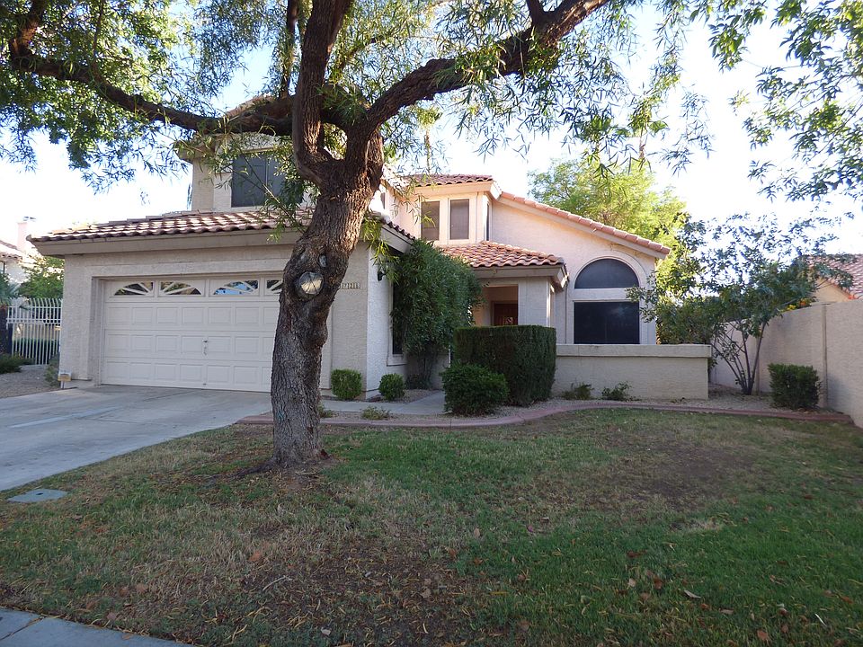 1st image of 3728 N Rosewood Ave