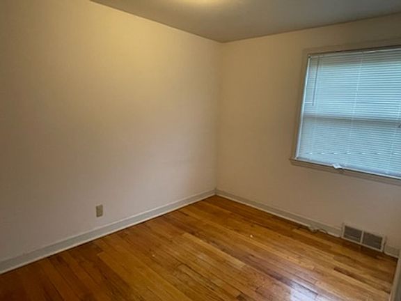 5th image of 2509 Pittsfield Blvd