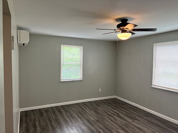 5th image of 102 Glenridge Pl #D