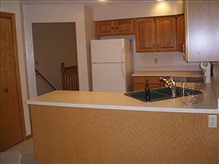5th image of 1186 N Crest Dr