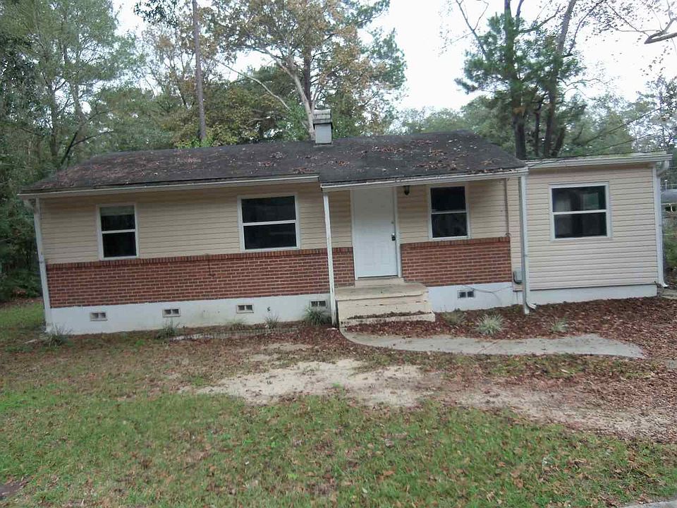 1st image of 504 Castlewood Dr